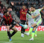 Joueurs de football pendant un match